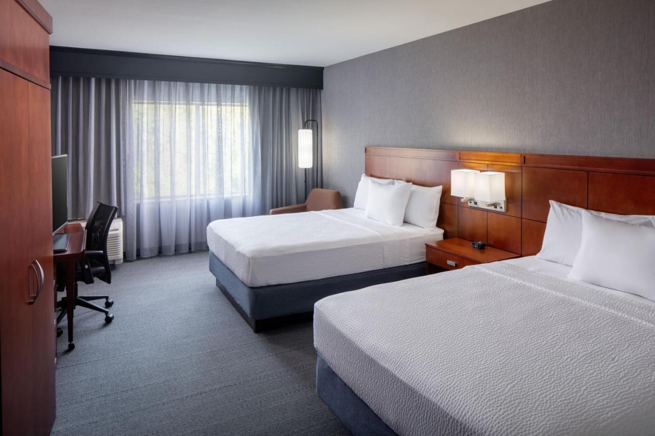 Courtyard By Marriott Charleston Downtown/Civic Center Hotel Exterior foto