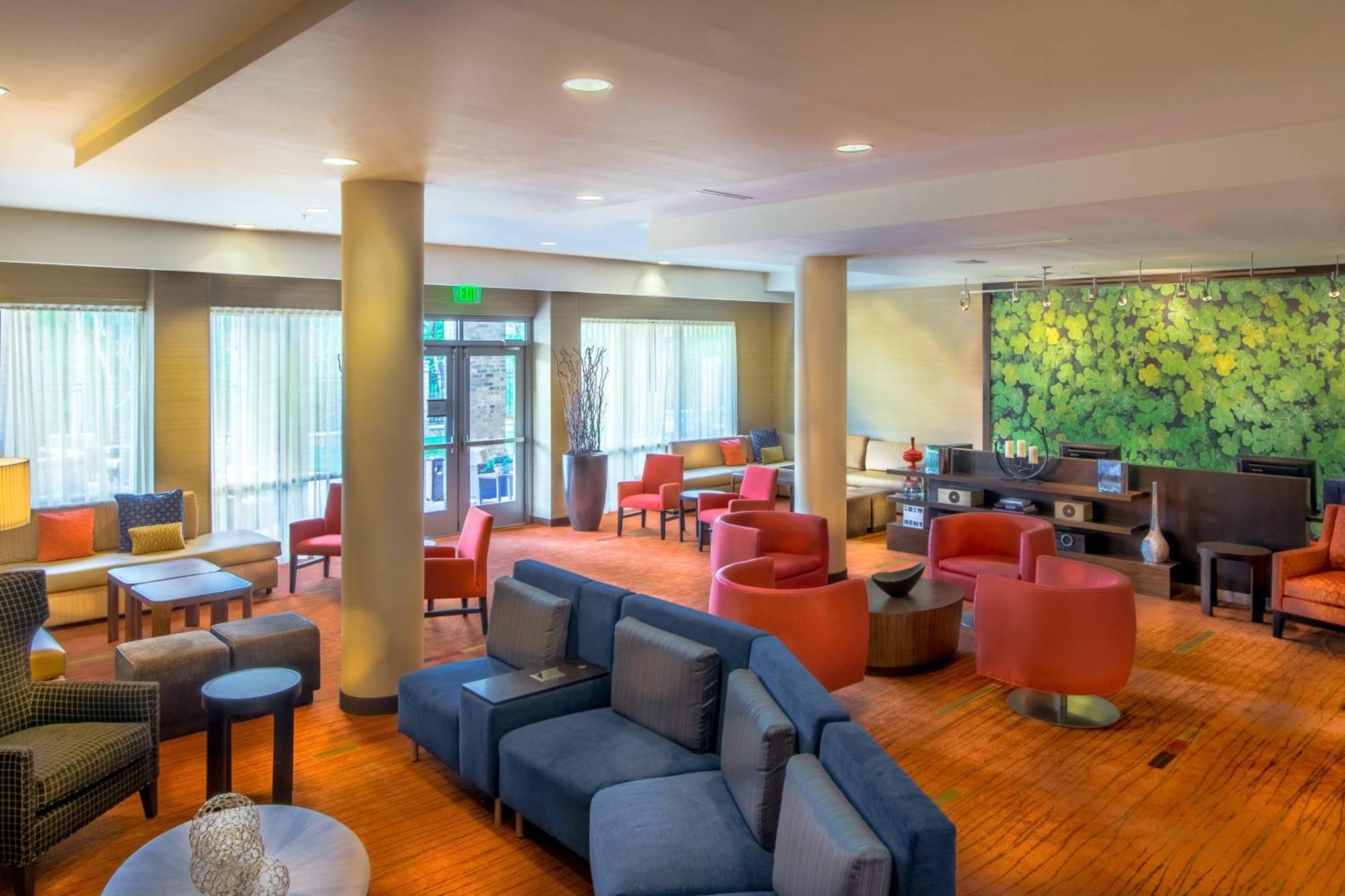 Courtyard By Marriott Charleston Downtown/Civic Center Hotel Exterior foto